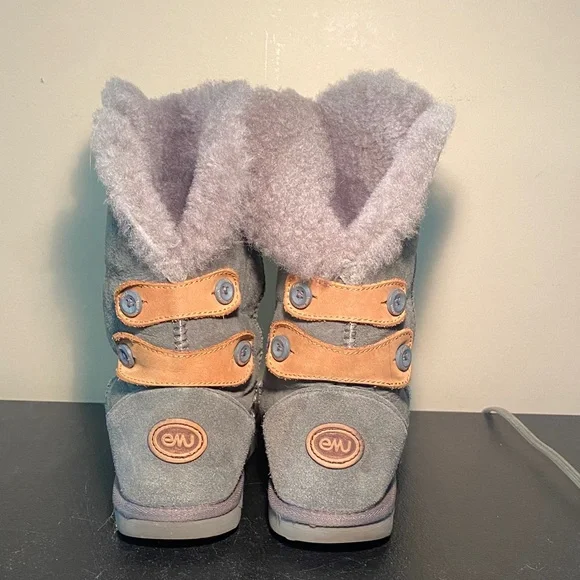Emu Charcoal Boots with Camel Button Details. Ladies size 6 - Picture 2 of 13